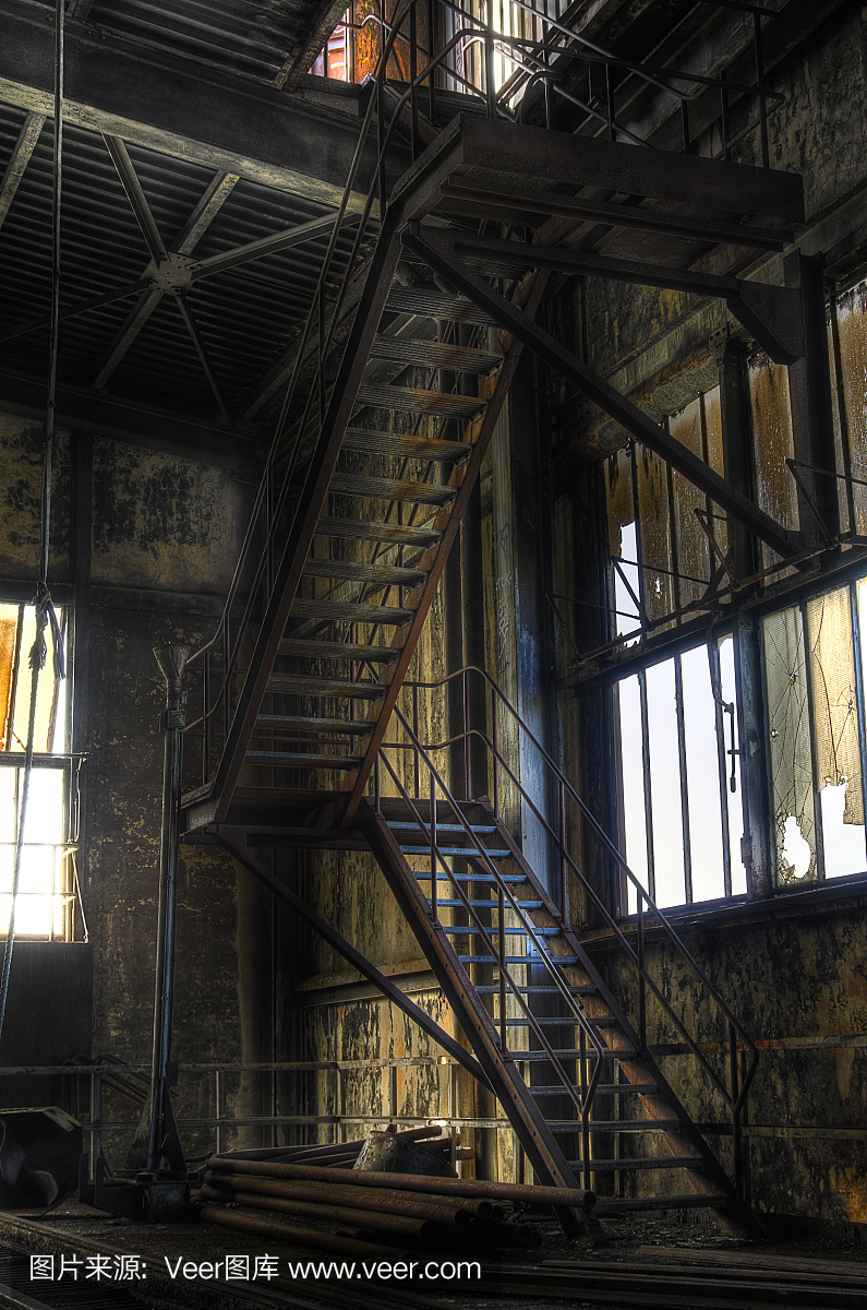 旧工厂的楼梯- HDR